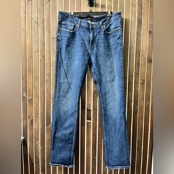 3/$30 _ FRANK AND OAK | The Dylan Slim Denim Pant medium blue wash 36W x 34L‌‌‌‌ - Picture 4 of 12